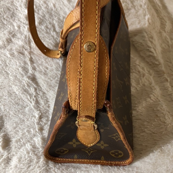 Auth Louis Vuitton Popincourt Bag - Picture 11 of 15